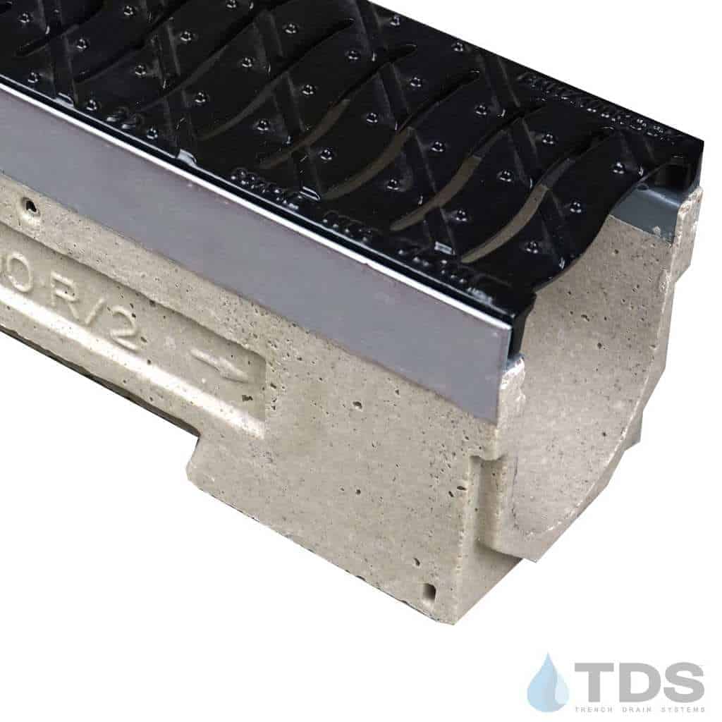 ULMA U100KX with Black 480 Heel Proof Grate