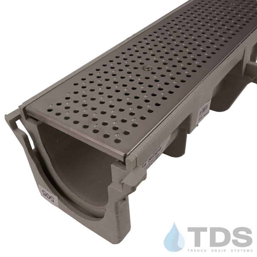 NDS Dura Slope Kit w/ DS-226 Perforated Grate