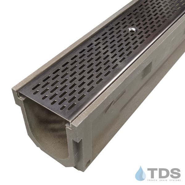 POLYCAST 600 with DG0631 Stainless Steel SLOT grate